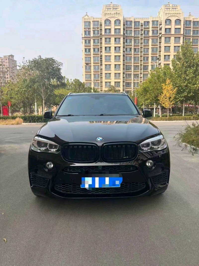 枣庄17年路虎揽胜1