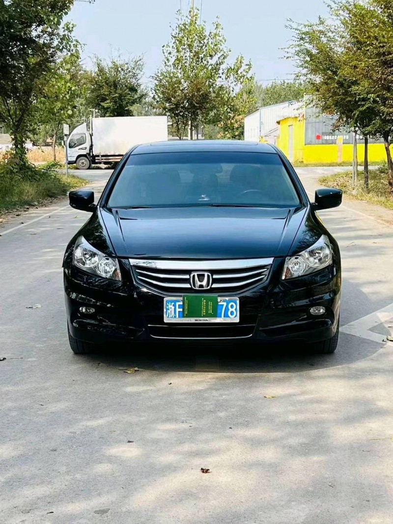 常州12年本田雅阁1