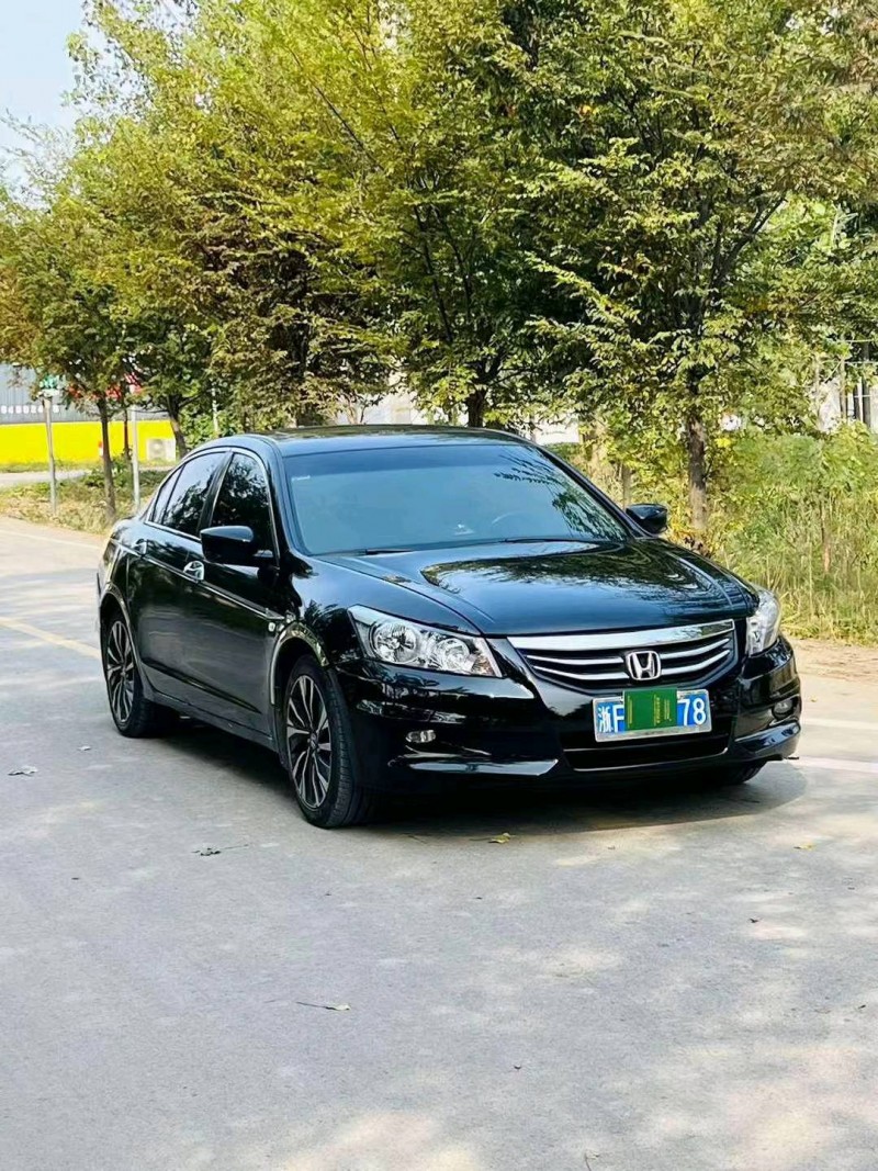 常州12年本田雅阁2