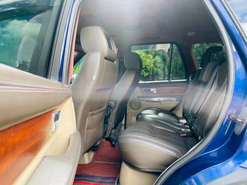 东营10年路虎揽胜运动4