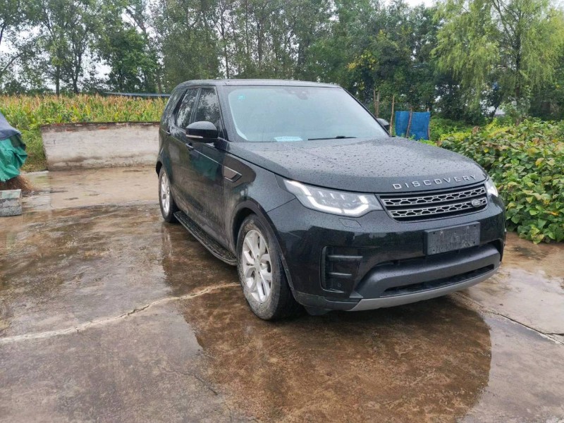 苏州19年路虎发现2