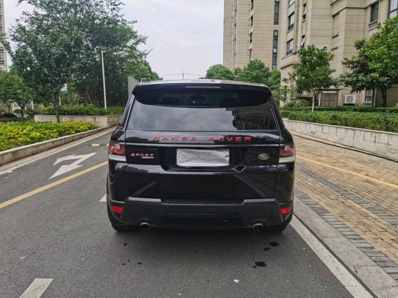 苏州14年路虎揽胜运动9