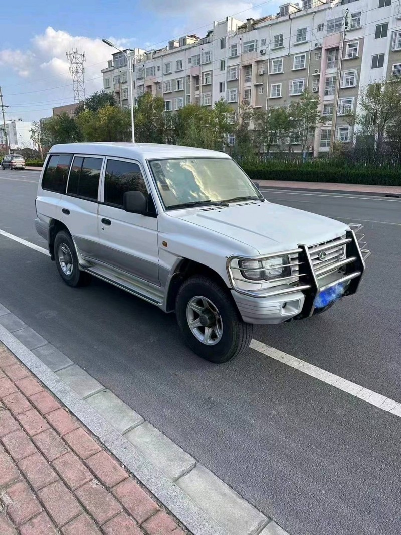 淄博15年獵豹汽車黑金剛2