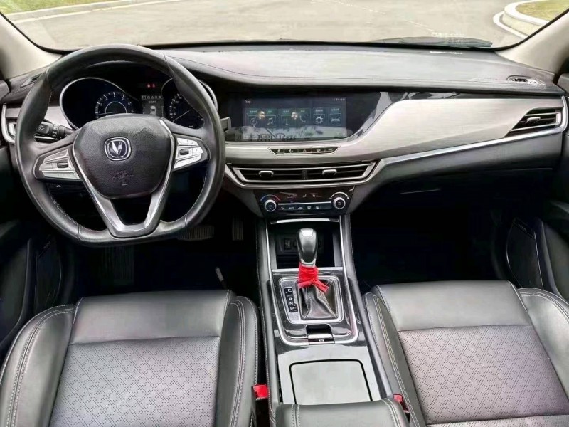 嘉兴18年长安汽车逸动5