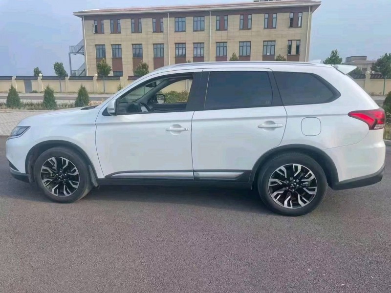 邯郸20年三菱欧蓝德4