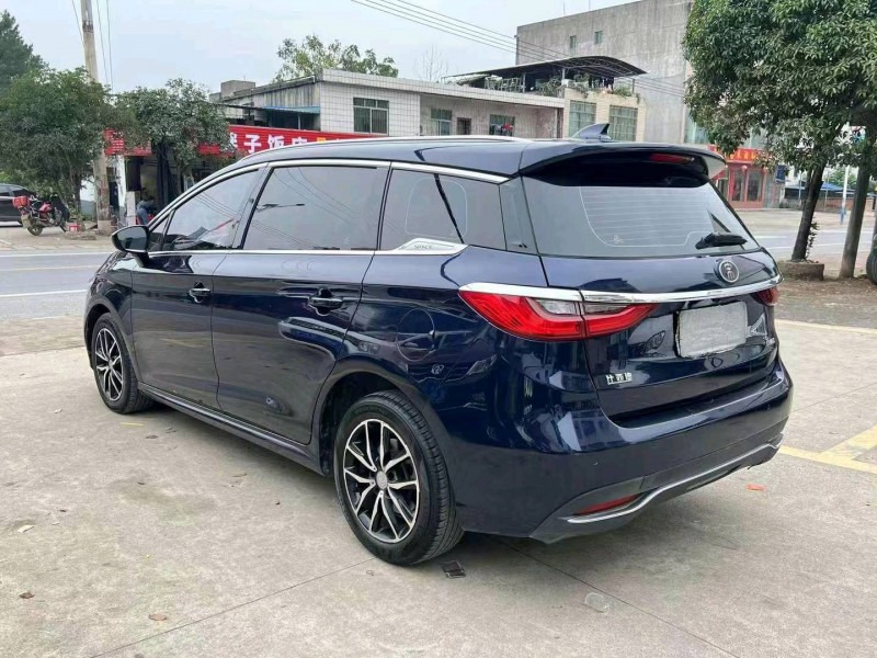 衡阳18年比亚迪宋MAX5