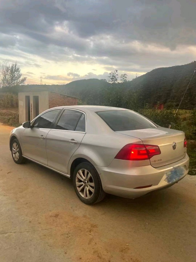 邯郸13年大众宝来4