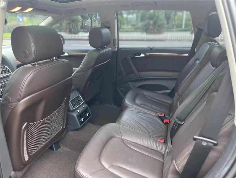 济南15年奥迪Q77