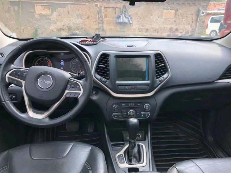 淄博18年Jeep自由光6