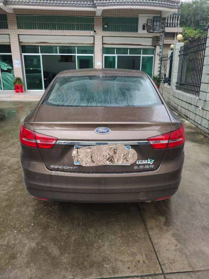 衡阳15年福特福睿斯6