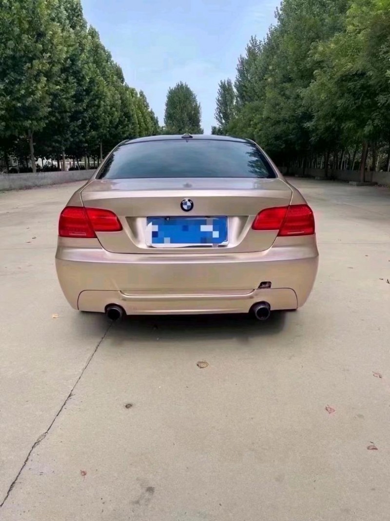 济南12年宝马3系9