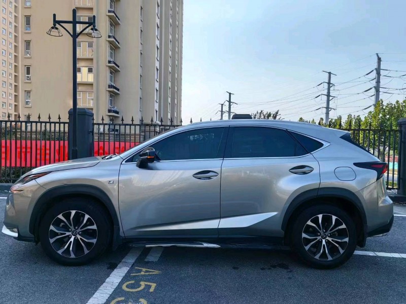 淄博16年雷克萨斯NX7