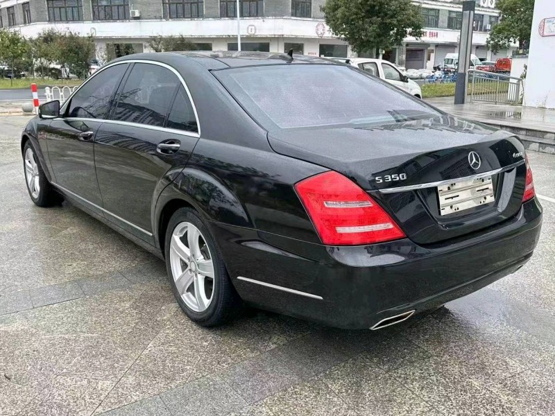 东营13年奔驰S9