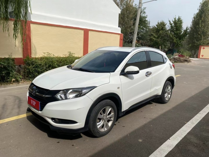 青岛16年本田缤智2