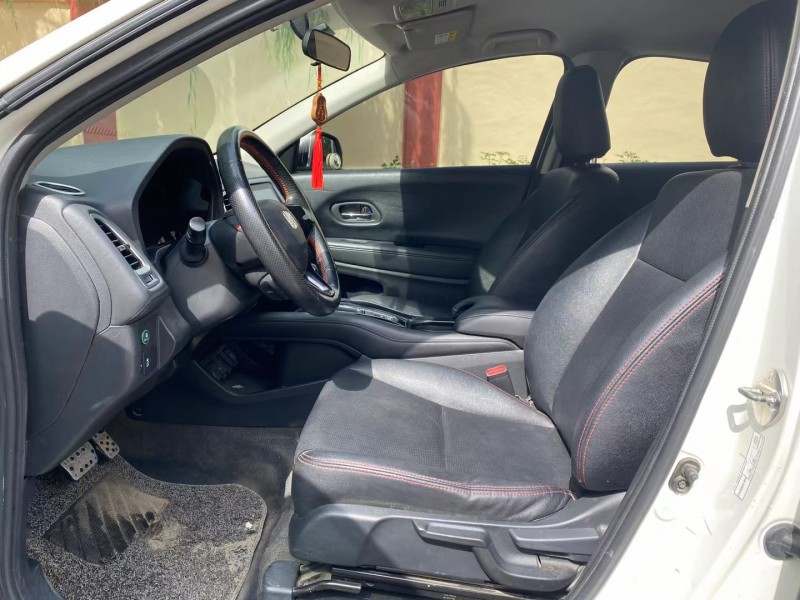 青岛16年本田缤智6