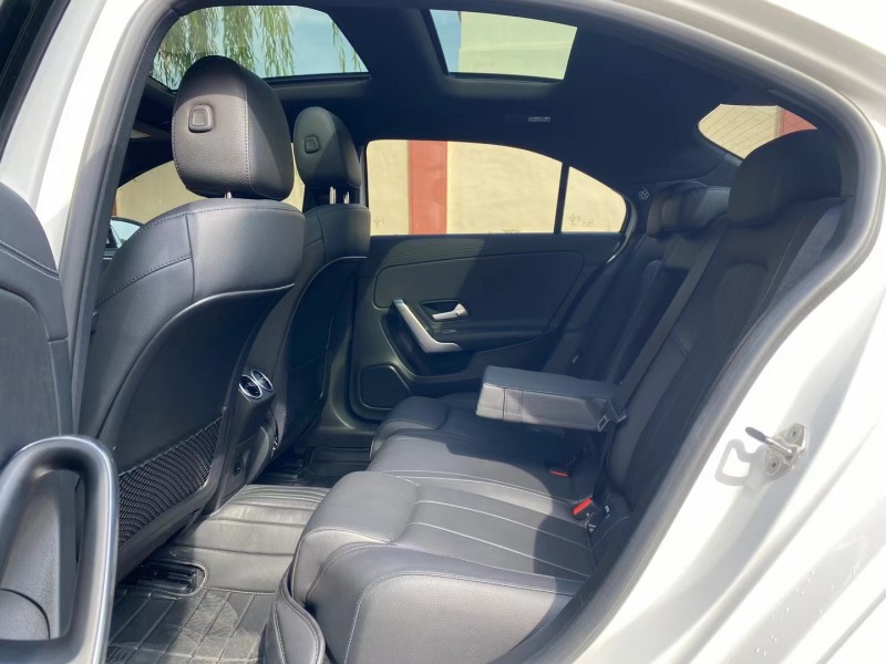 青岛22年奔驰A6