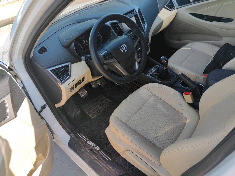 石家庄16年长安汽车逸动4