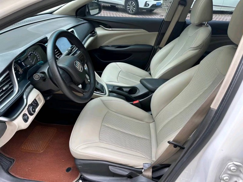 保定17年别克英朗2