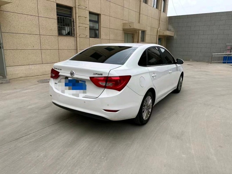 保定17年别克英朗8