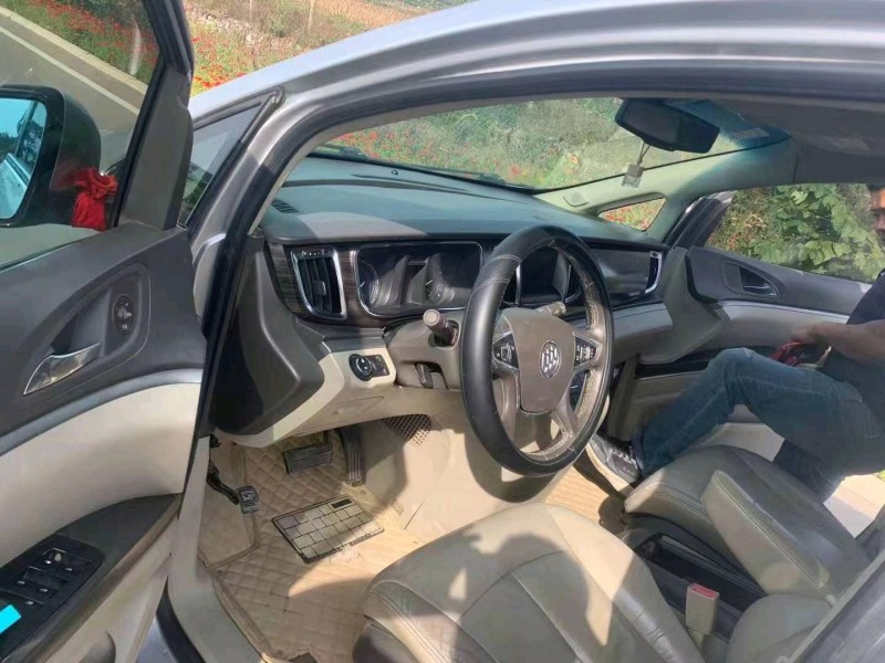 枣庄11年别克GL86