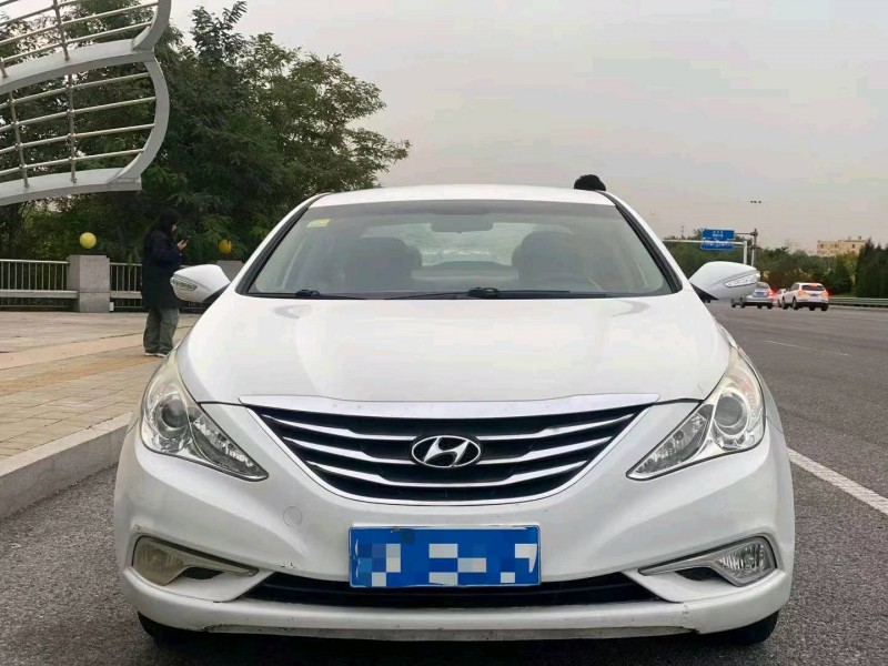 邯郸13年现代索纳塔八1