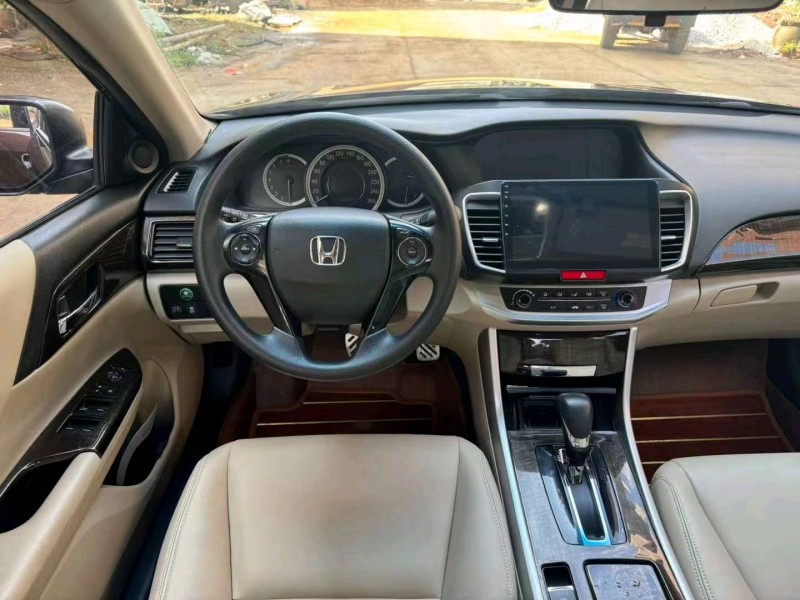 珠海15年本田雅阁6