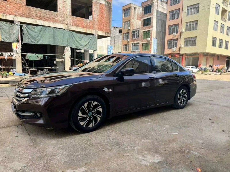 珠海15年本田雅阁8