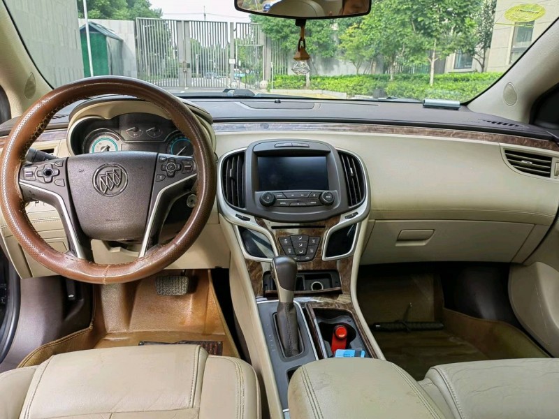 苏州14年别克君越4