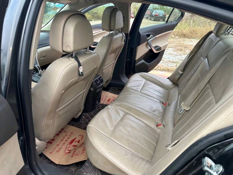 徐州13年别克君威6