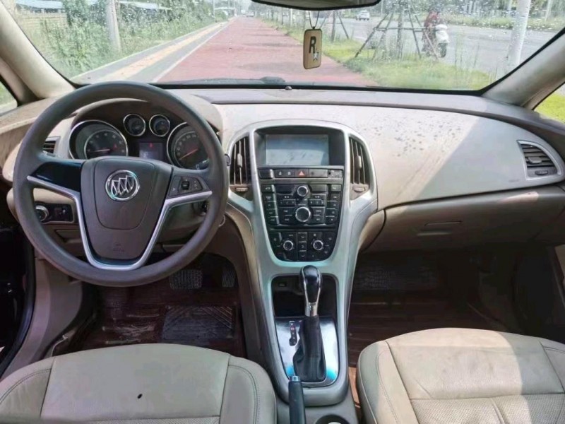 湖州12年别克英朗2