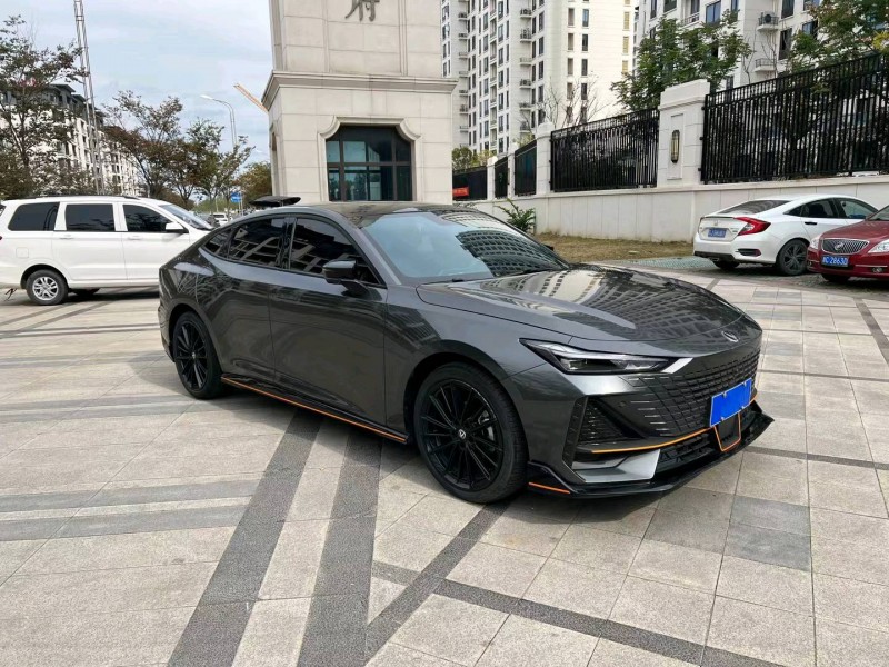 常州22年长安汽车UNI-V8