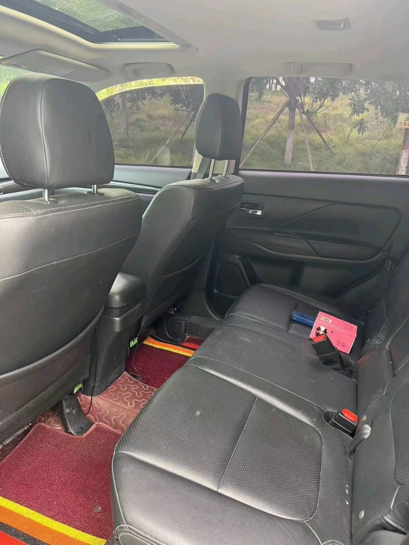 邯郸18年三菱欧蓝德4