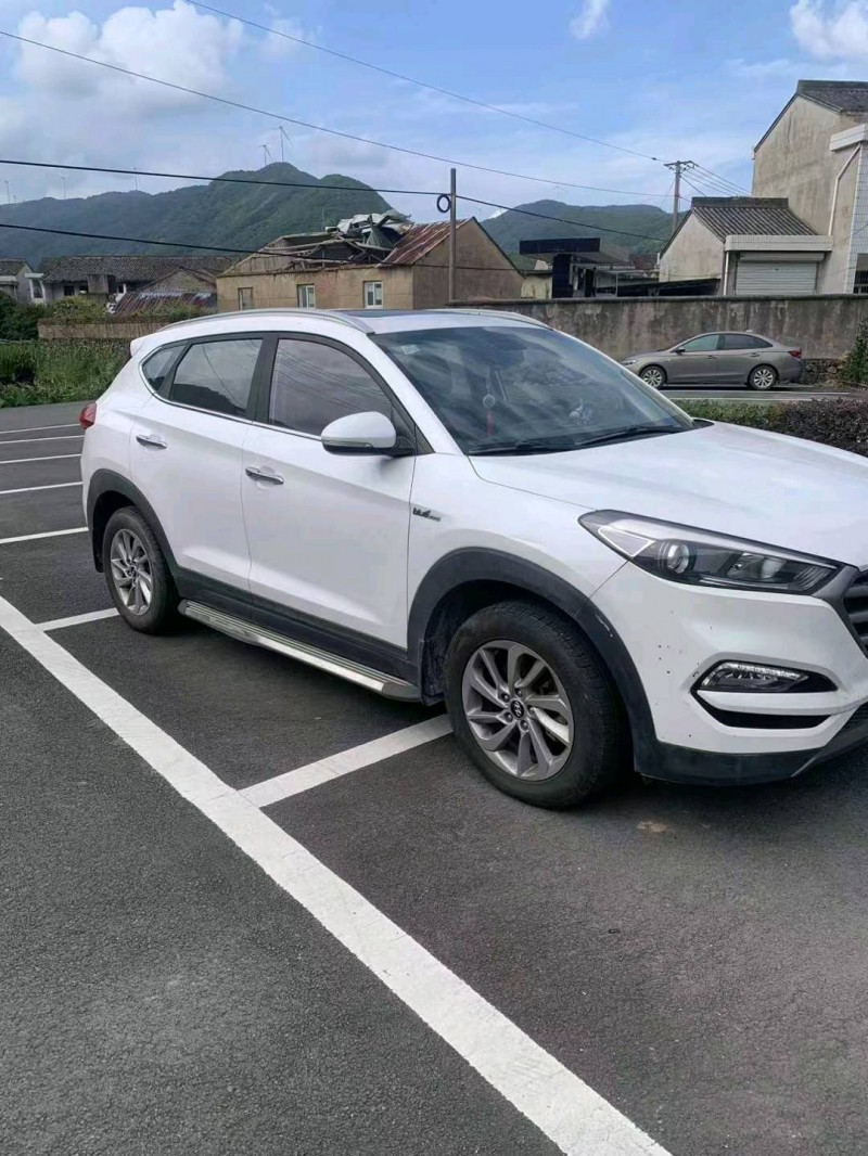 嘉兴17年现代途胜3