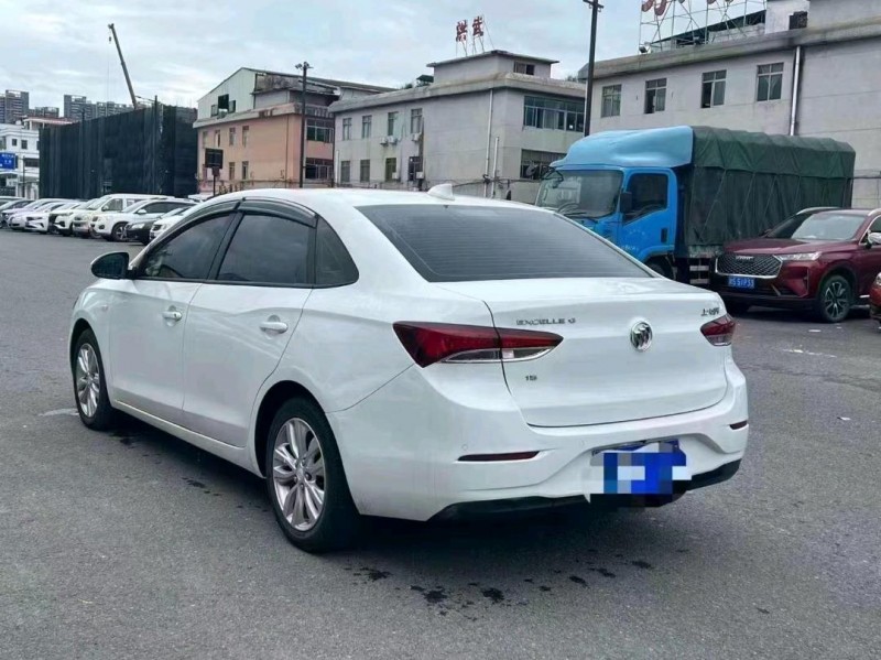 珠海19年别克英朗8