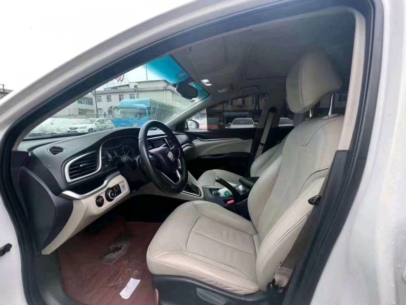 珠海19年别克英朗9