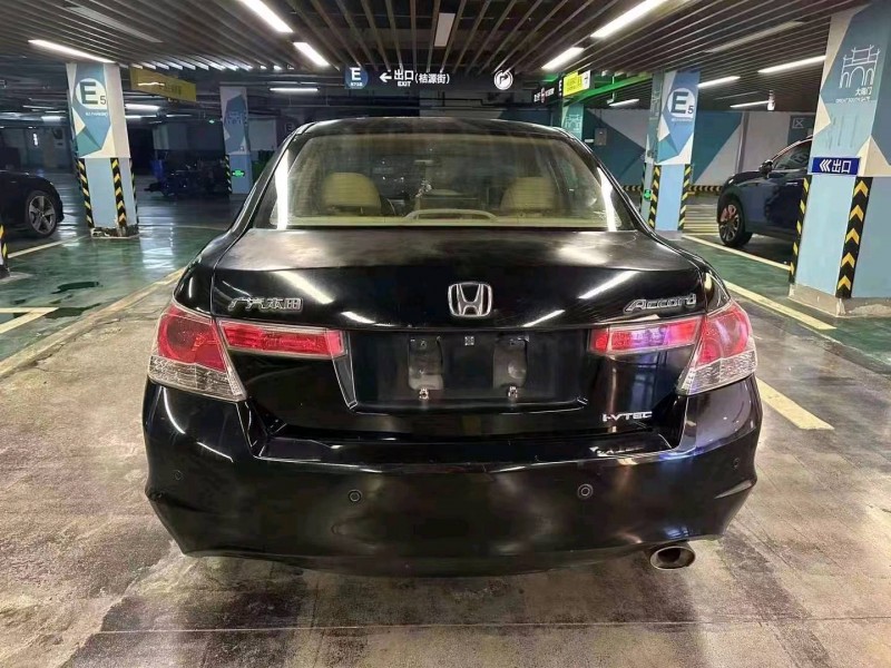 嘉兴10年本田雅阁9