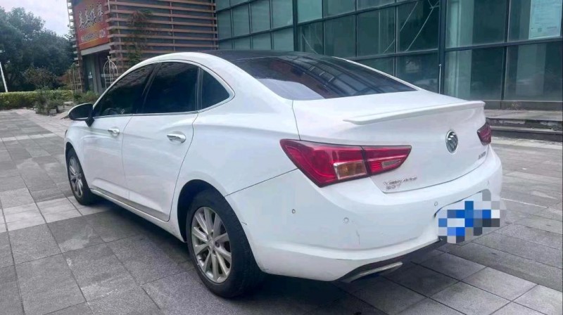 嘉兴16年别克威朗4