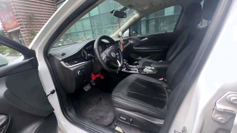 嘉兴16年别克威朗5