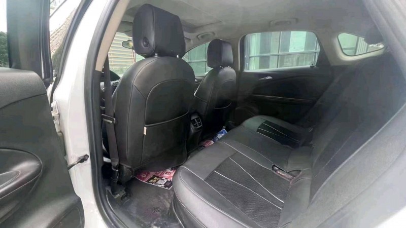 嘉兴16年别克威朗8