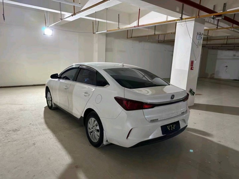 昆明22年長安汽車逸動8