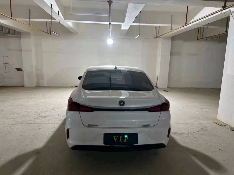昆明22年長安汽車逸動9