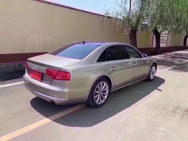 青岛12年奥迪A8L5