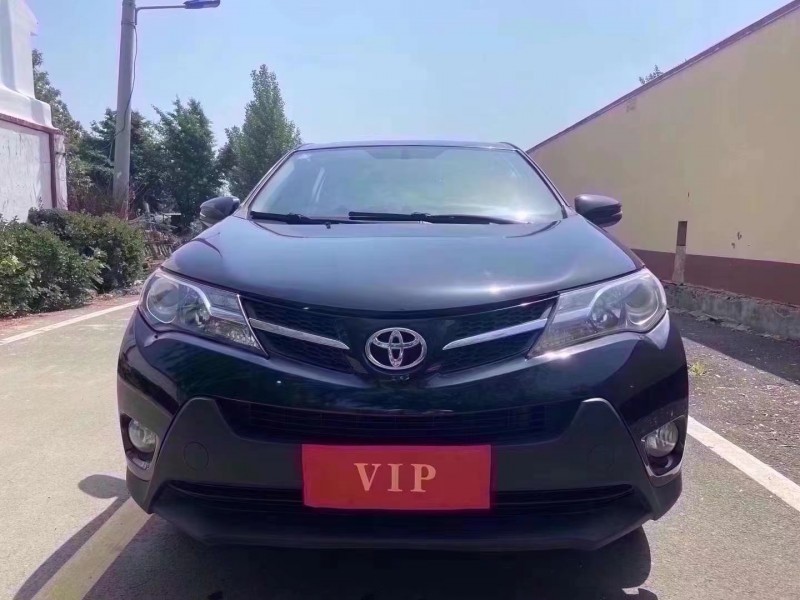 青岛16年丰田RAV4荣放1