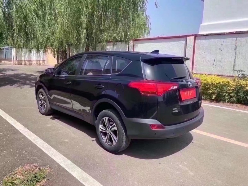 青岛16年丰田RAV4荣放4