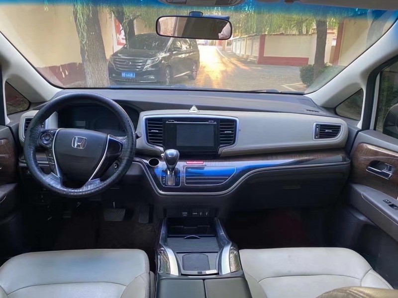 青岛18年本田奥德赛8