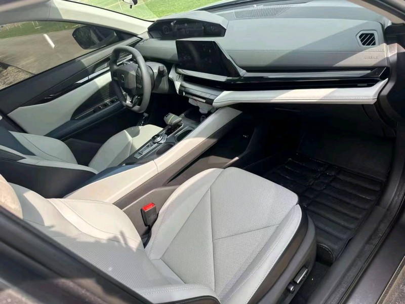 深圳23年长安汽车UNI-V5