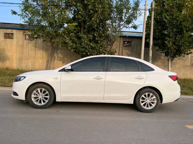 邢台19年别克英朗3