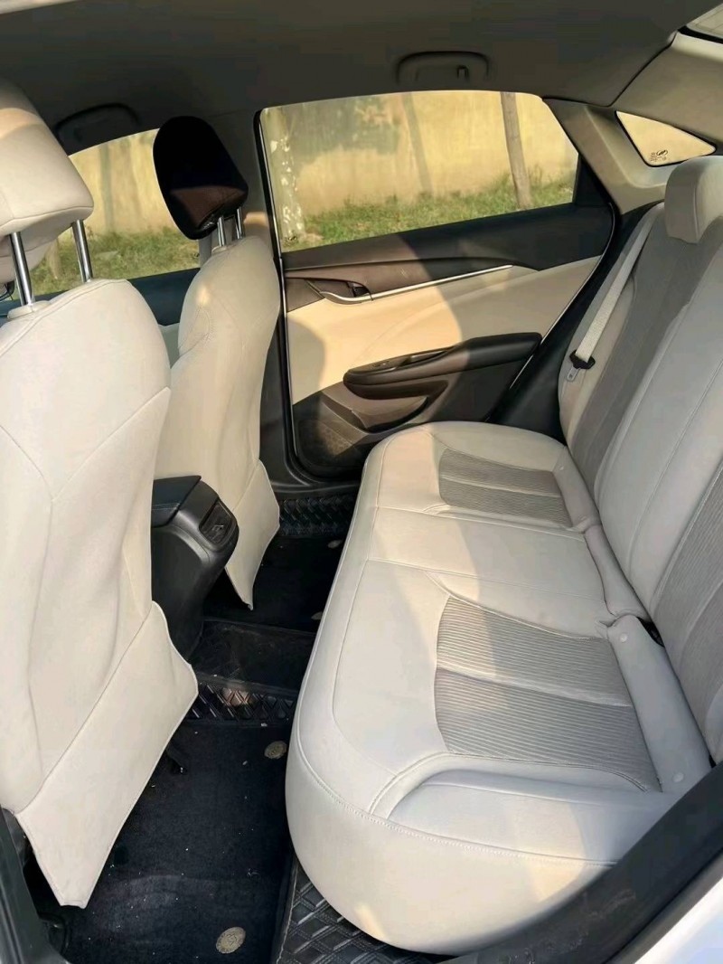 邢台19年别克英朗6