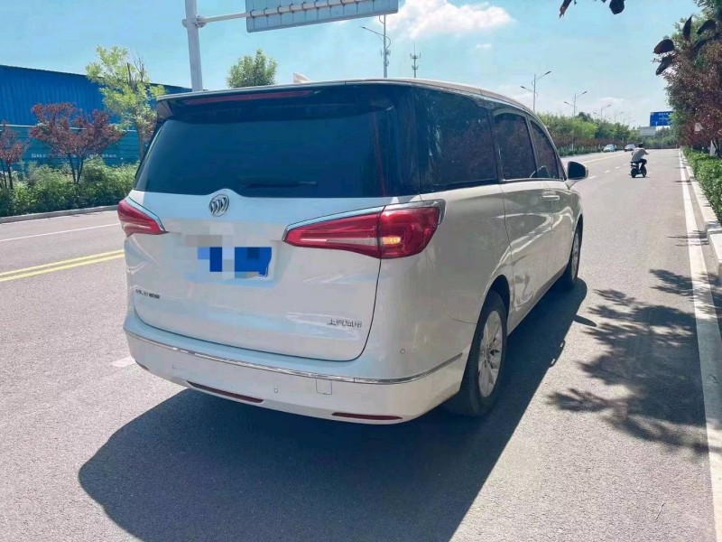 枣庄18年别克GL88