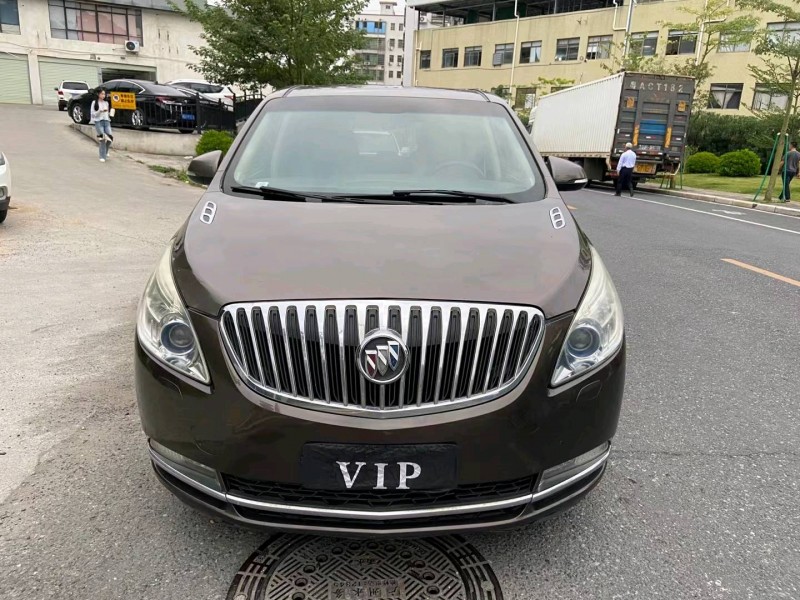 广州13年别克GL81